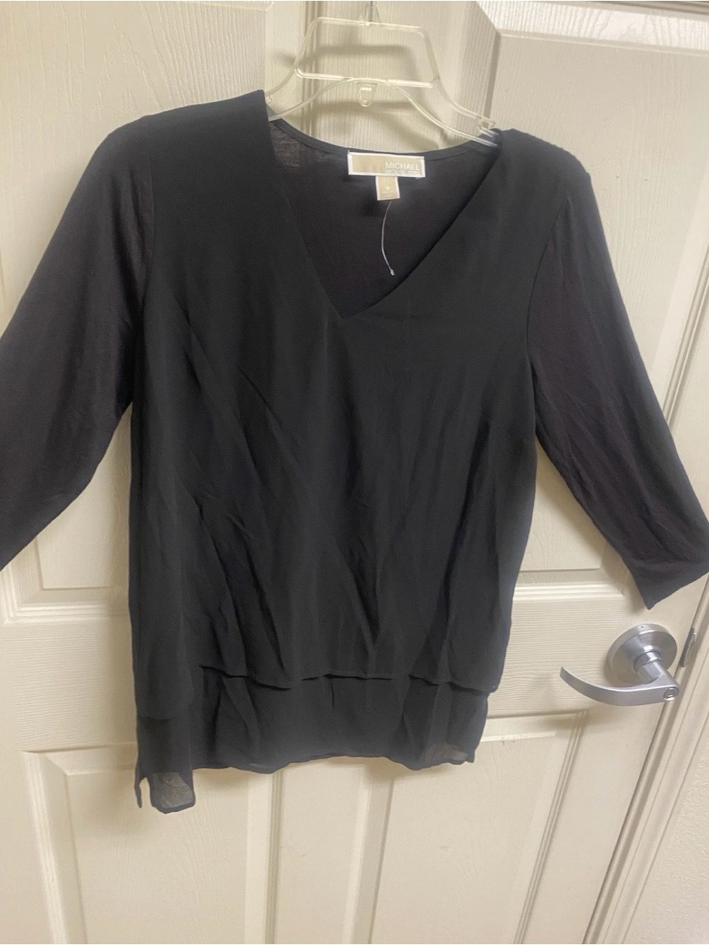 MICHAEL Michael Kors Women's
Small Black Solid V-Neck 3/4
Sleeve Knit Top #0068